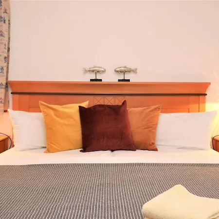 Oewern Diek App 53 *